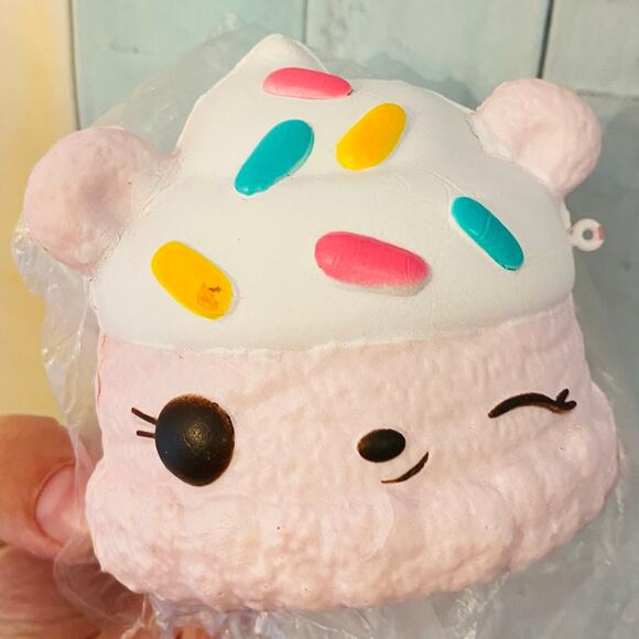 Num Noms Sprinkle Smoosh Cake - Picture 2 of 2